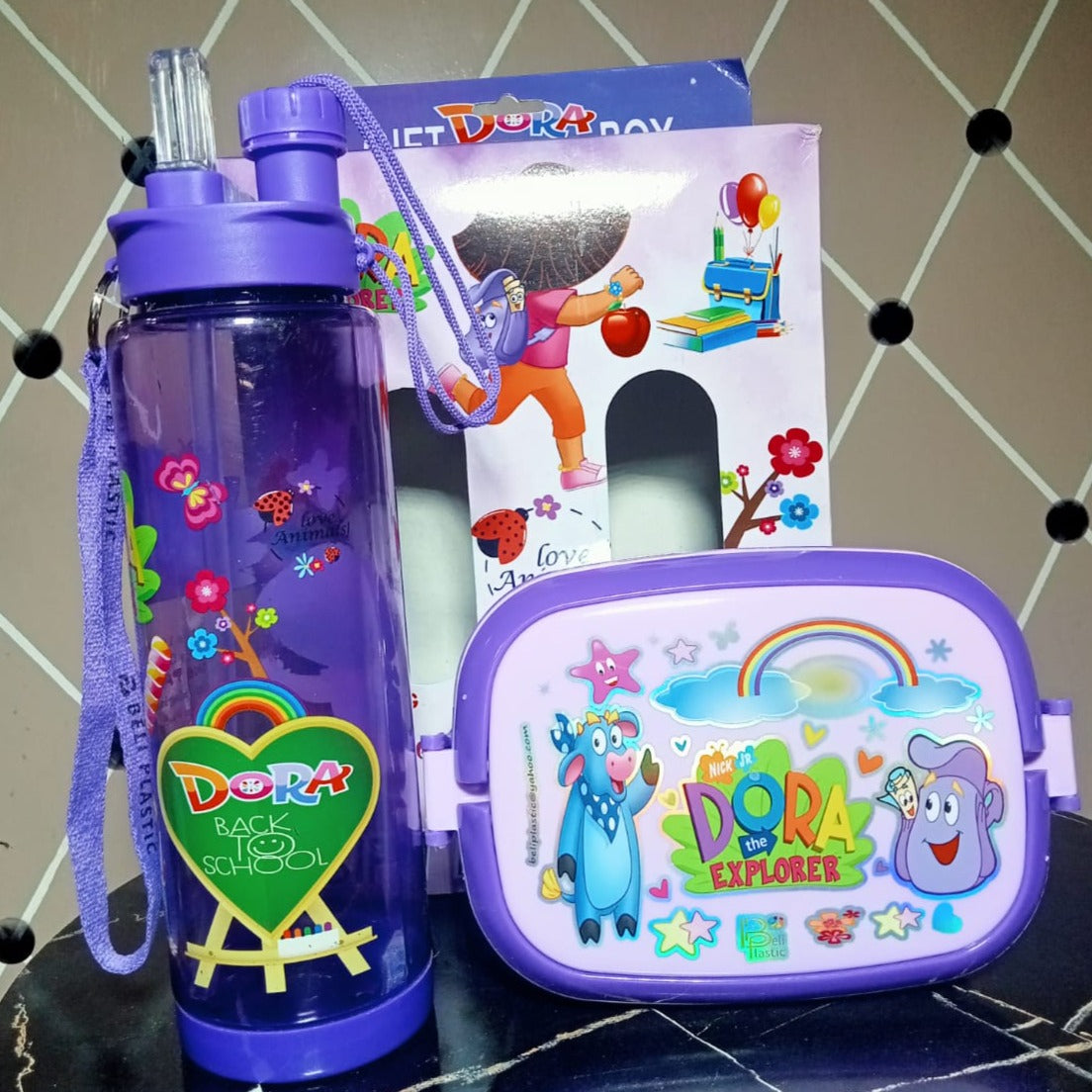 Stylish and Modern Design Set Pack of 02 Lunch Box and Water Bottle for Child School