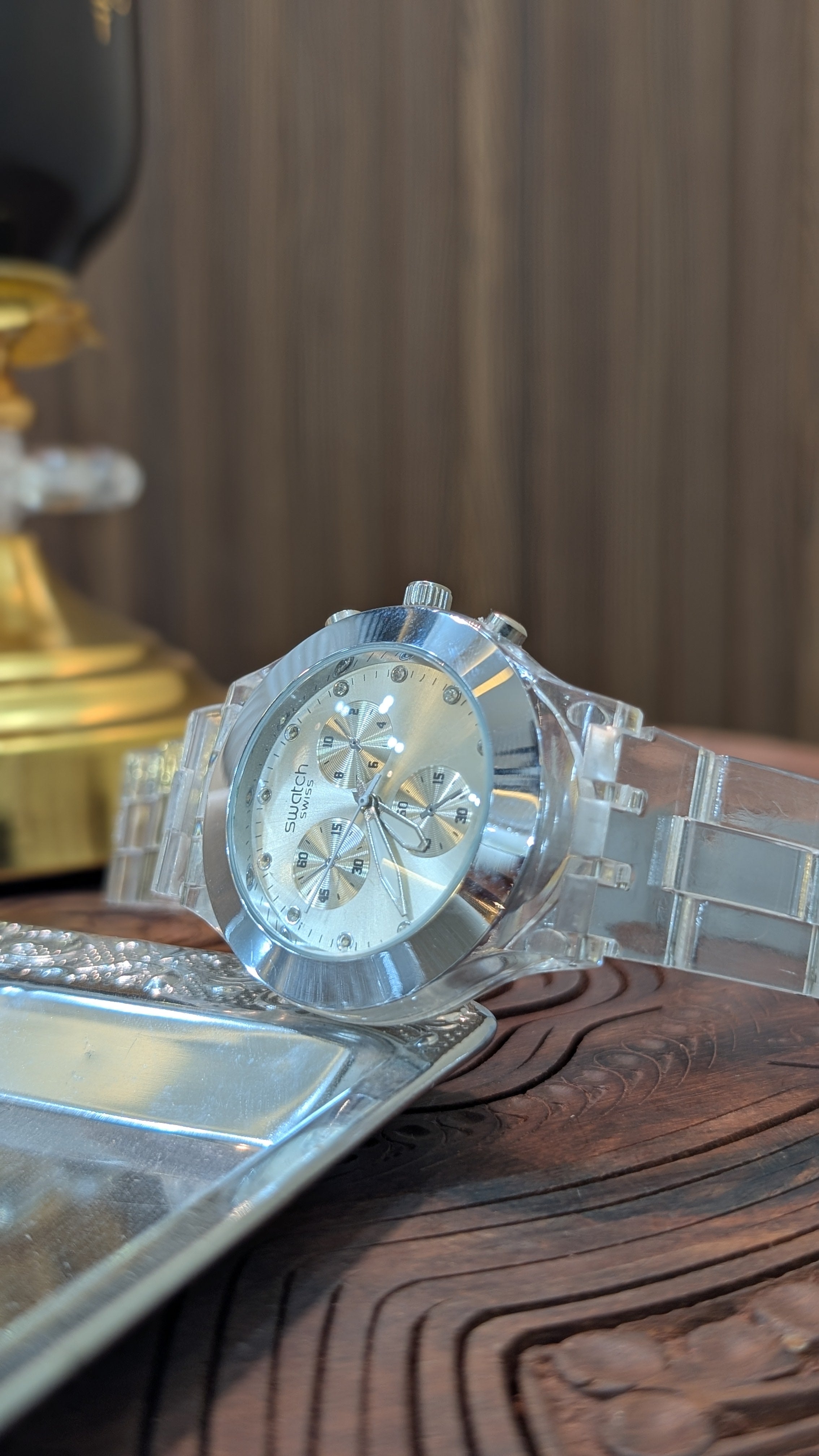 CrystalClear Acrylic Watch – Premium Unisex Edition