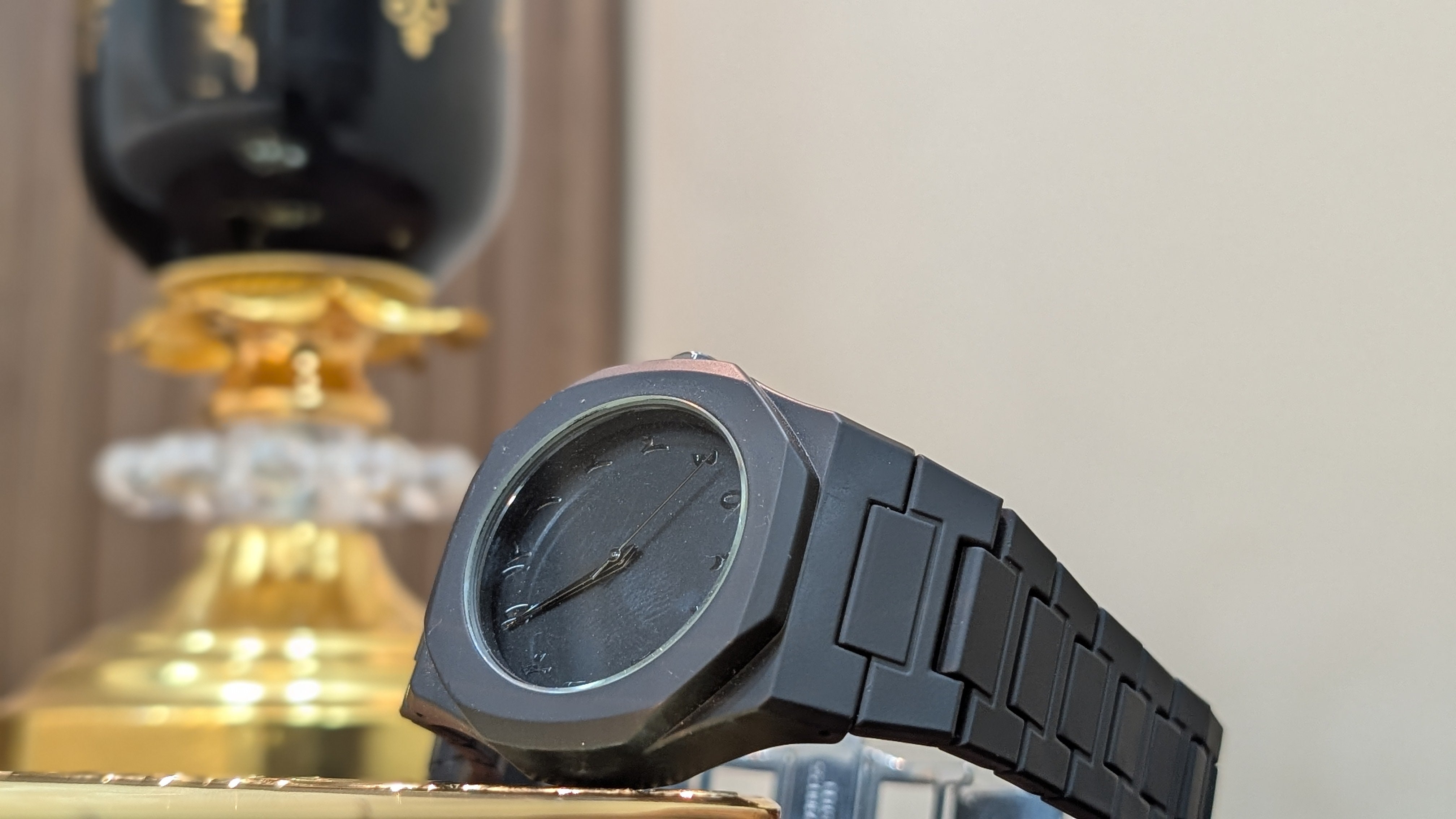Black Royal Arabic Aura Watch