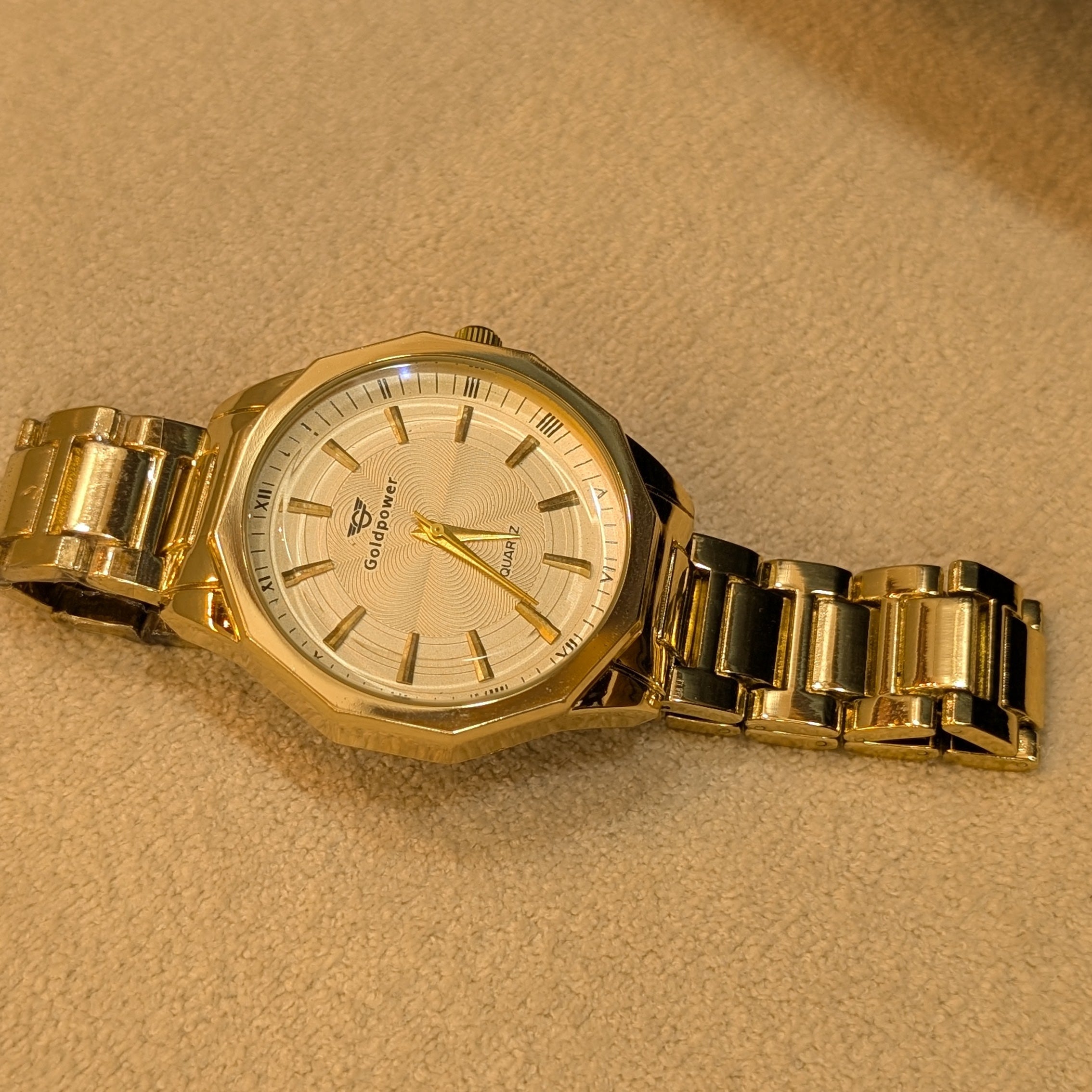 Luxe Chrono Gold Watch Timeless Luxury