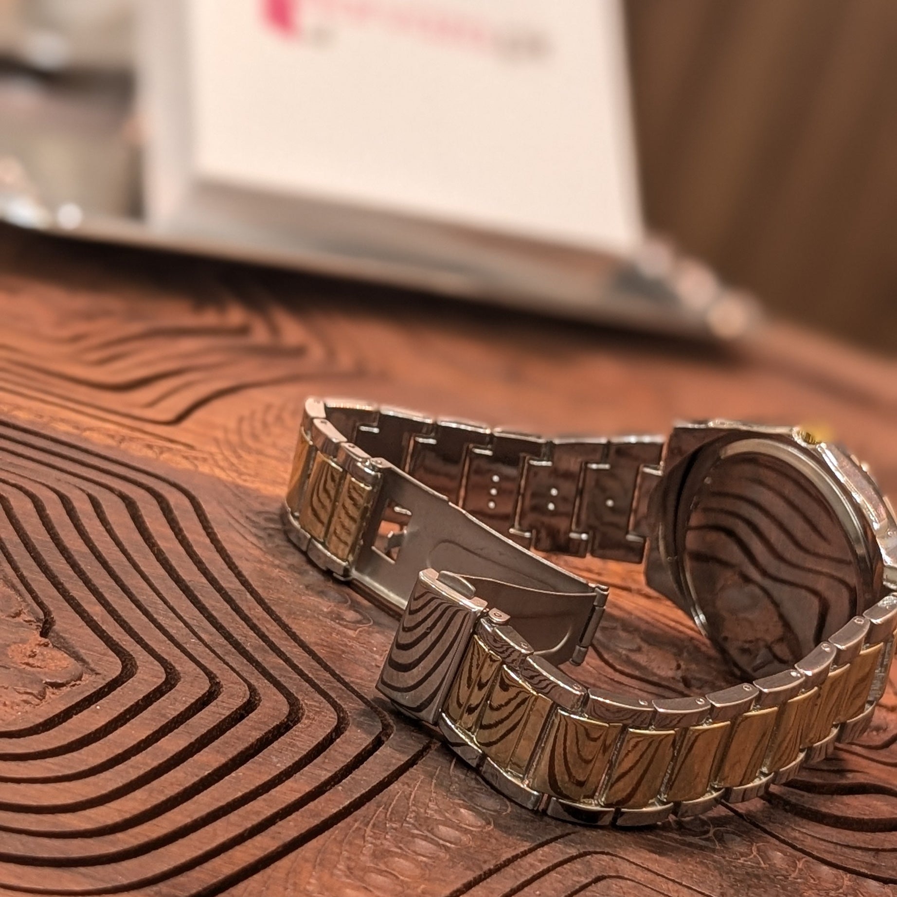 Titanan Gold & Black Master