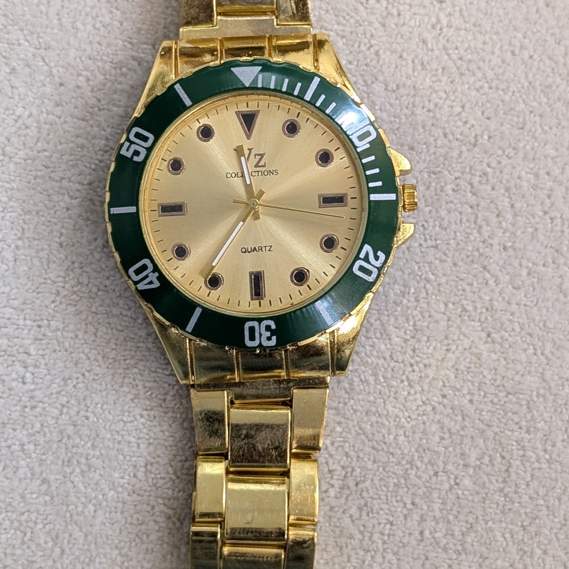 VZ Aurelia Golden Round Green Man Watch