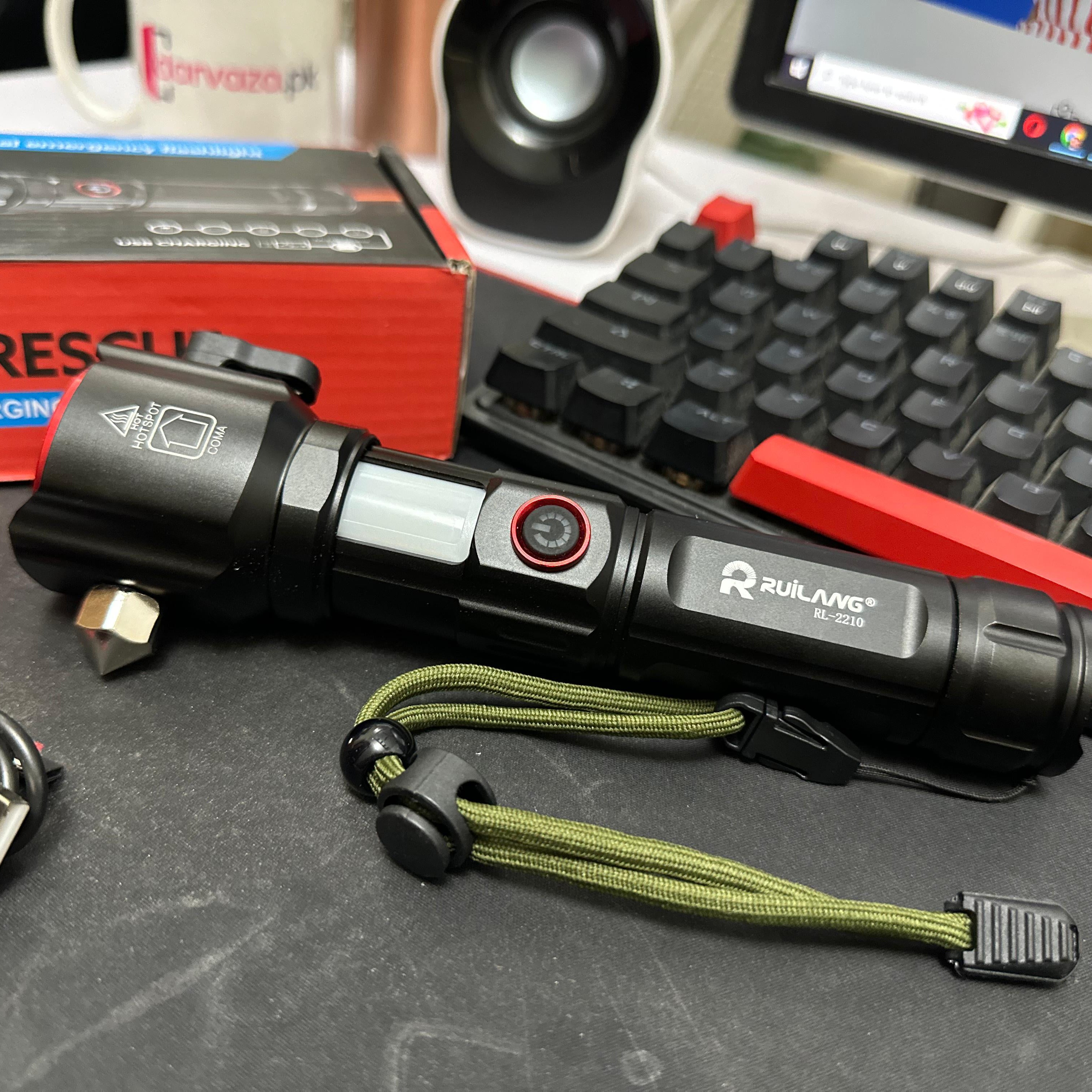 Super Bright Metal FlashLight Torch with adjustable focus Hammer and Mobile Power Bank