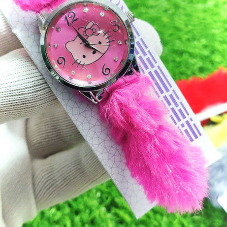 Beautiful Hello Kitty Cartoon Cat Round Shaped Clock Dial Analog Wristwatch For Kids and Women