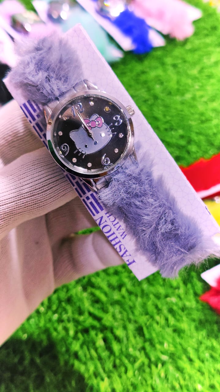 Beautiful Hello Kitty Cartoon Cat Round Shaped Clock Dial Analog Wristwatch For Kids and Women